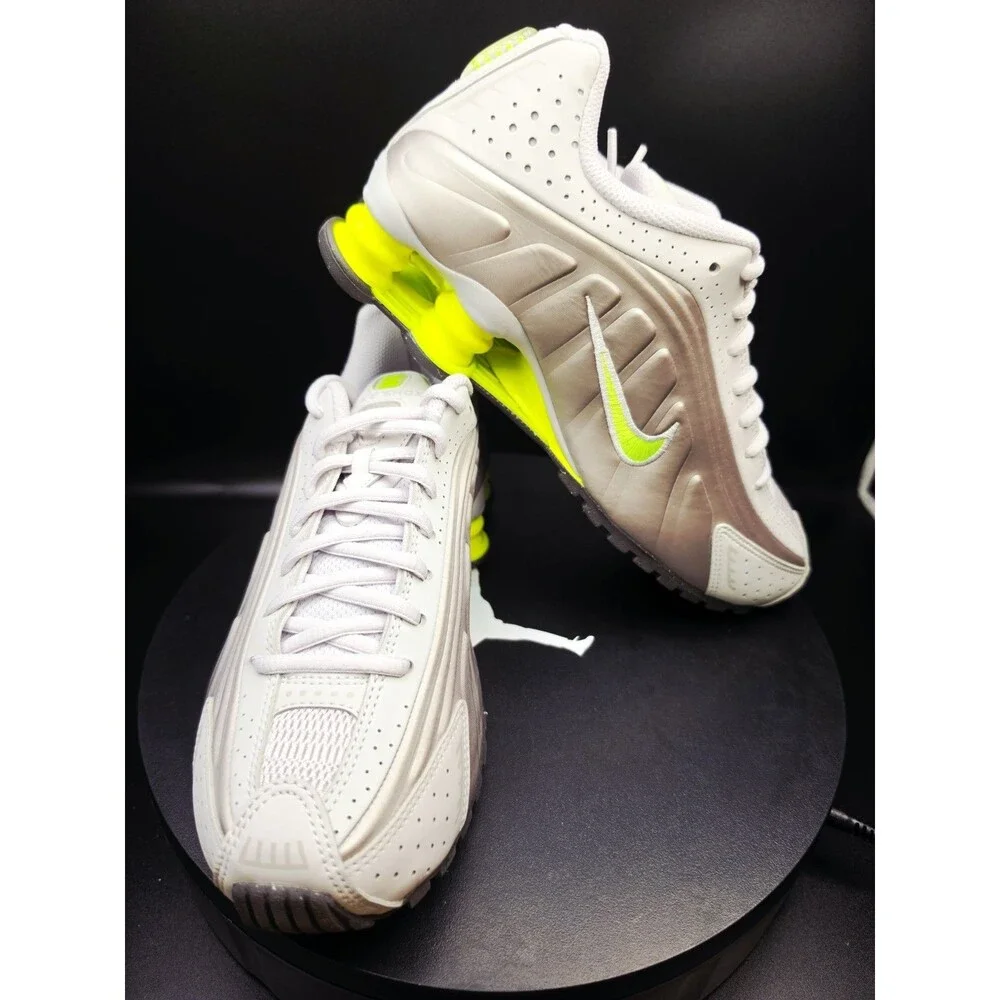Nike shox r4
